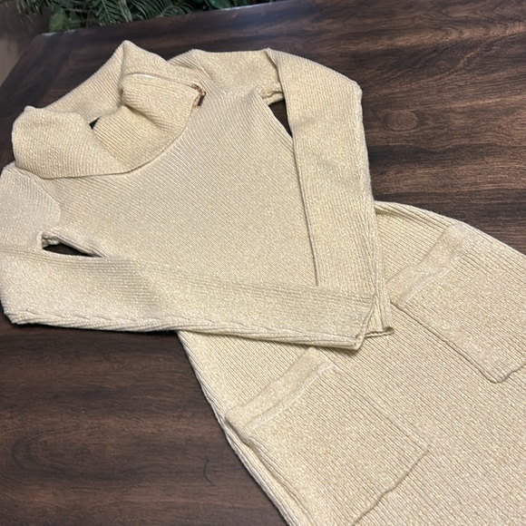 BCX Tunic Sweater - Picture 11 of 13